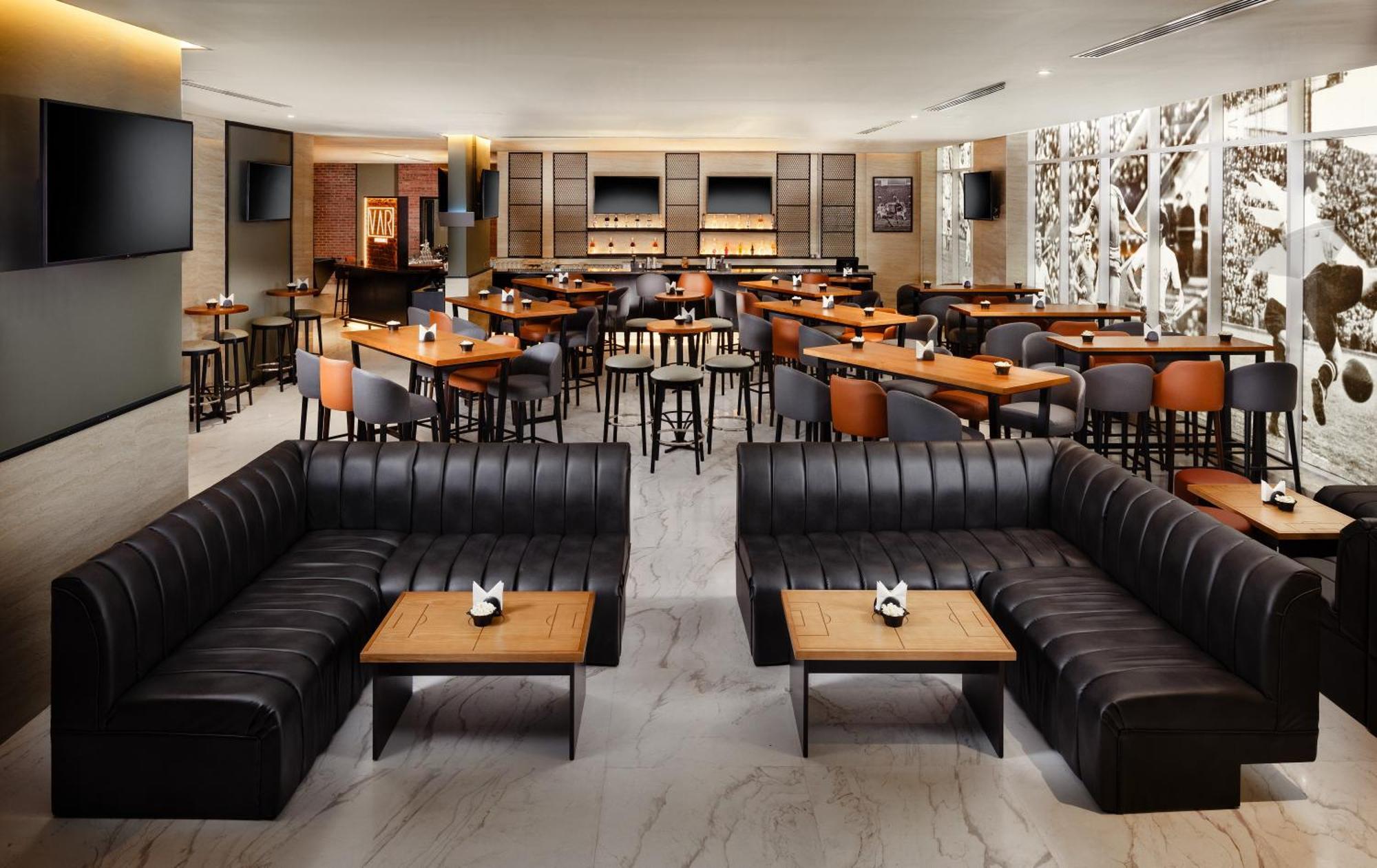 Millennium Place Doha Bagian luar foto The lounge at the airport