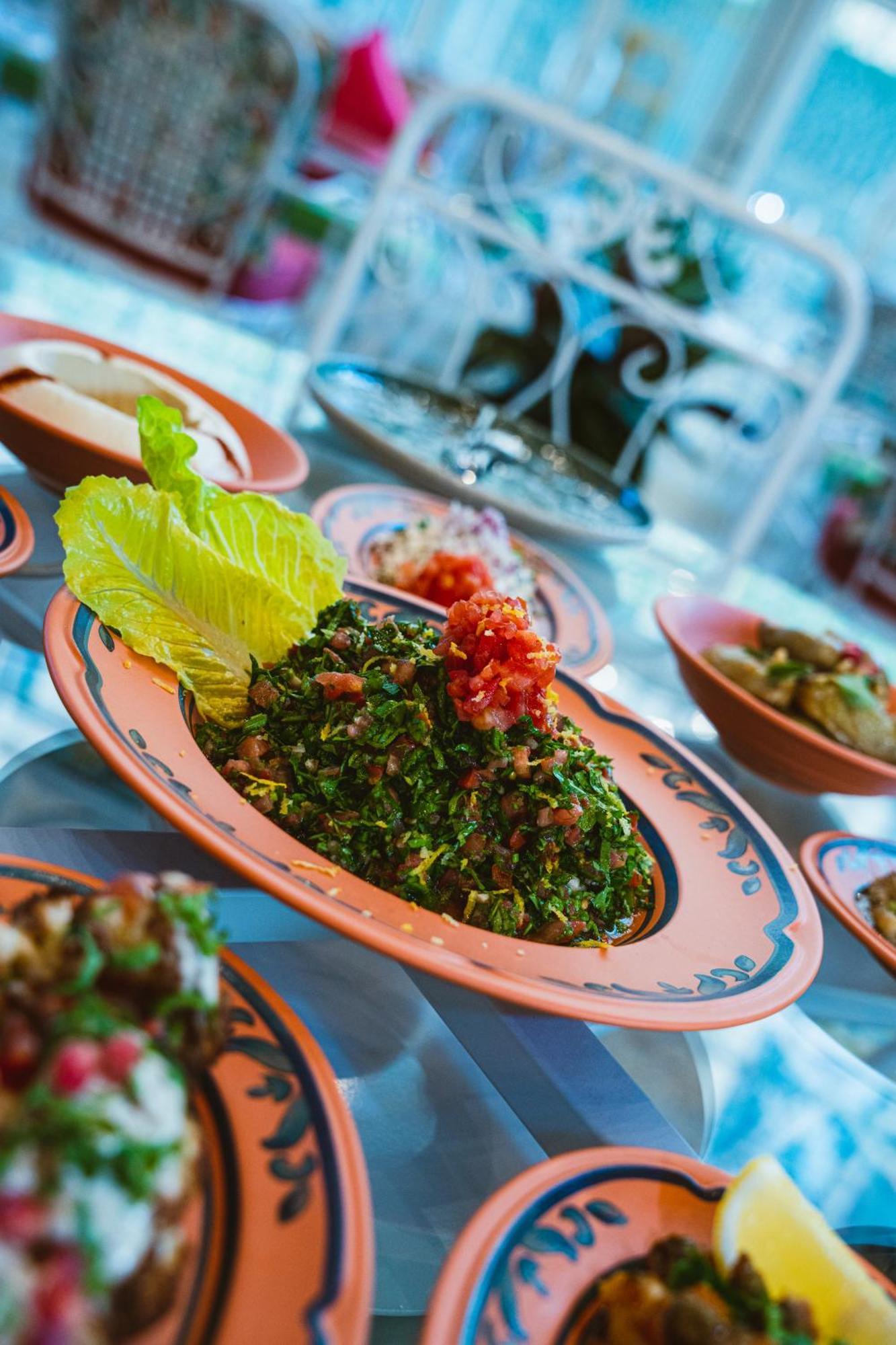 Millennium Place Doha Bagian luar foto Tabouleh
