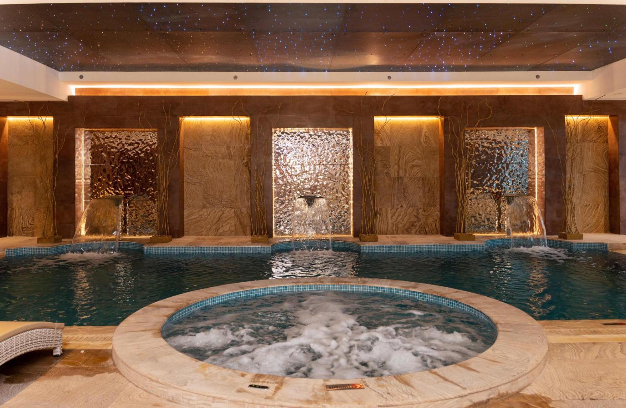 Millennium Place Doha Bagian luar foto Spa at the Four Seasons Hotel, Cairo