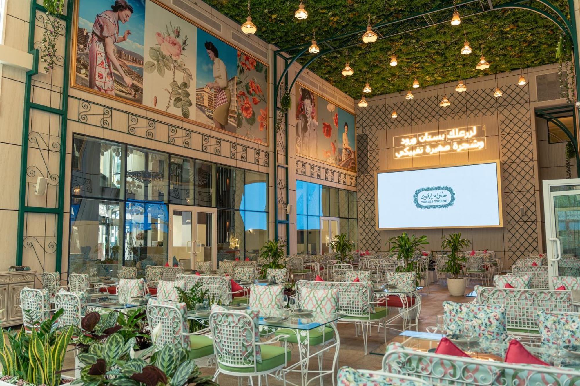 Millennium Place Doha Bagian luar foto The interior of the restaurant